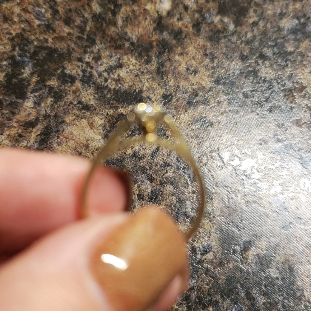 1/4 carat marquis diamond ring size 6 - Picture 2 of 4